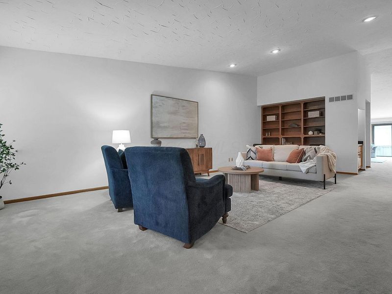 3309 Mansion Way, Unit 7, Columbus, OH 43221 Photo 3