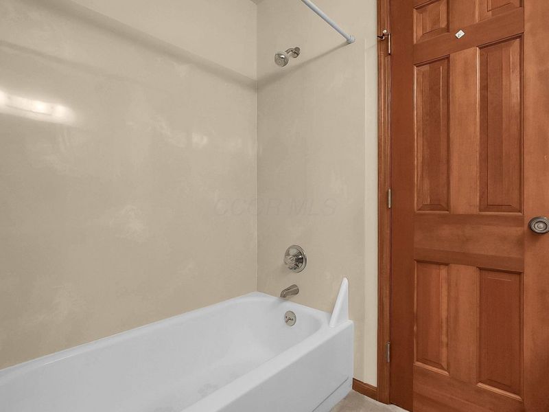 3309 Mansion Way, Unit 7, Columbus, OH 43221 Photo 36