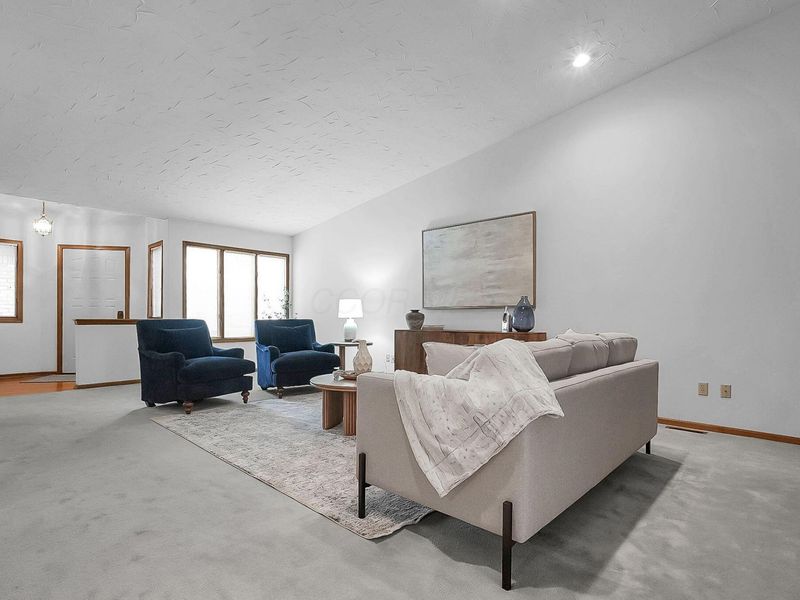 3309 Mansion Way, Unit 7, Columbus, OH 43221 Photo 4