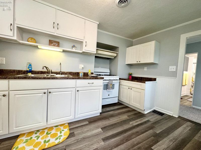 542 Camp Street, Sandusky, OH 44870 Photo 8