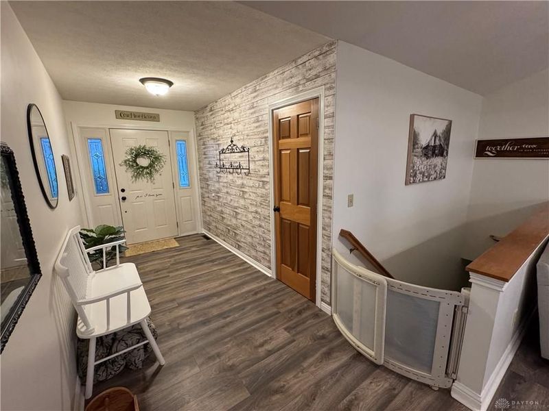 930 Oak Hill Court, Troy, OH 45373 Photo 6