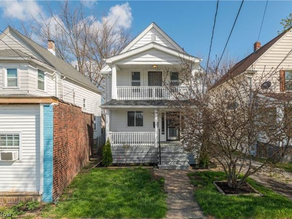 828 W 11th Street , Lorain, OH 44052