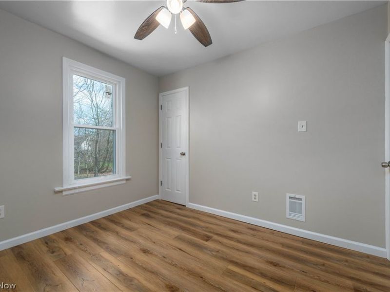 828 W 11th Street, Lorain, OH 44052 Photo 18