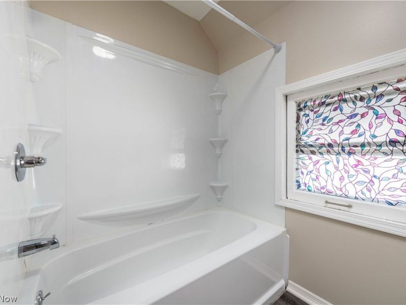 828 W 11th Street, Lorain, OH 44052 Photo 21