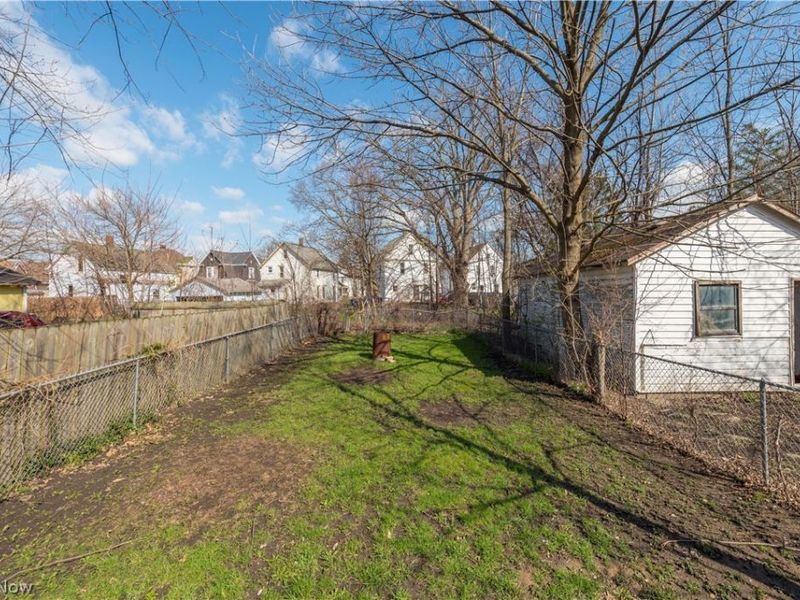 828 W 11th Street, Lorain, OH 44052 Photo 33