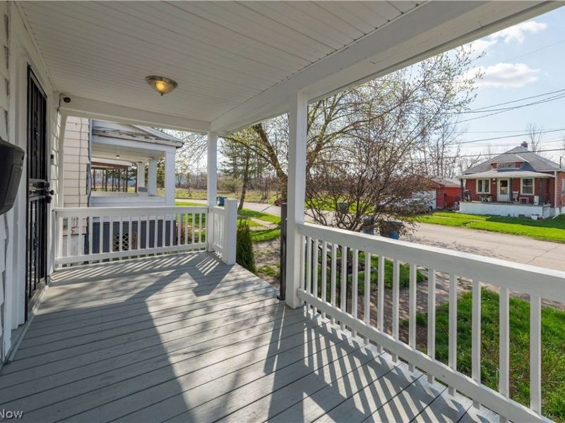 828 W 11th Street, Lorain, OH 44052 Photo 4