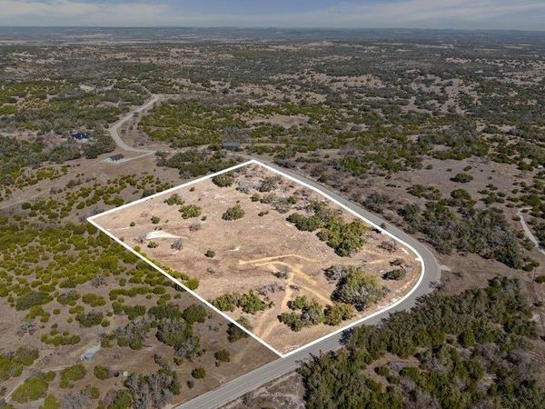 529 Skyline DR , Blanco, TX 78606