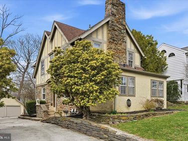 310 OLD FOREST ROAD, WYNNEWOOD, PA 19096