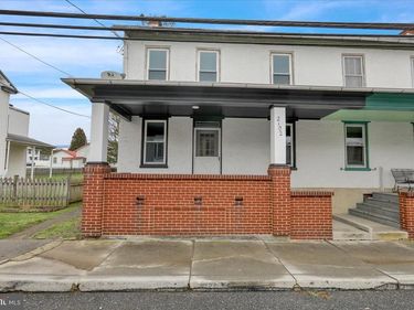 2102 MAIN STREET, MOHRSVILLE, PA 19541