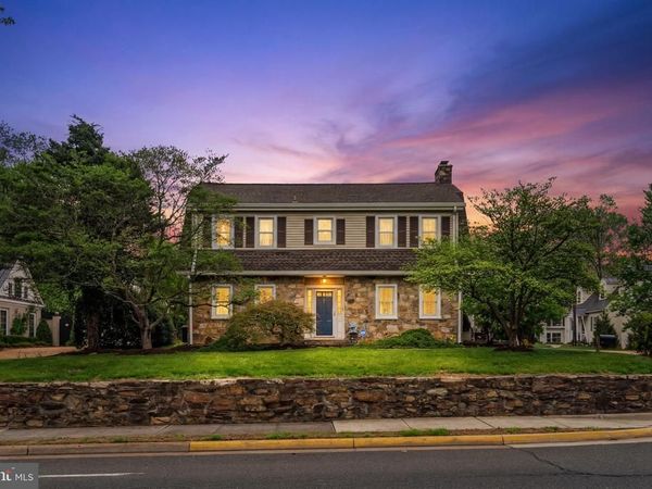 700 W WASHINGTON STREET , MIDDLEBURG, VA 20117