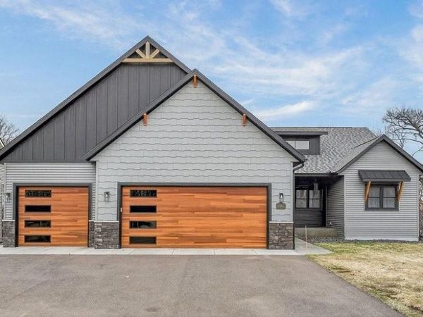 4642 S Oakwood Hills Parkway, Eau Claire, WI 54701