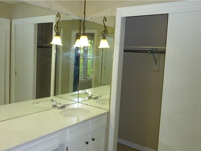 665 Dionne Court, Washington Township, OH 45459 Photo 11