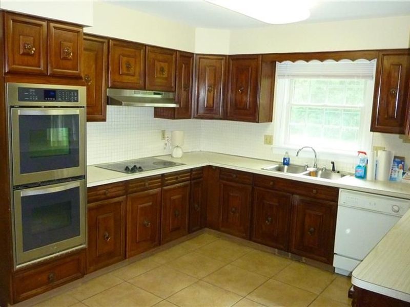665 Dionne Court, Washington Township, OH 45459 Photo 5