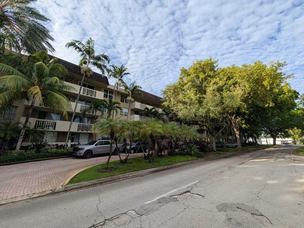 1800 Sans Souci Boulevard, Unit 434, North Miami, FL 33181