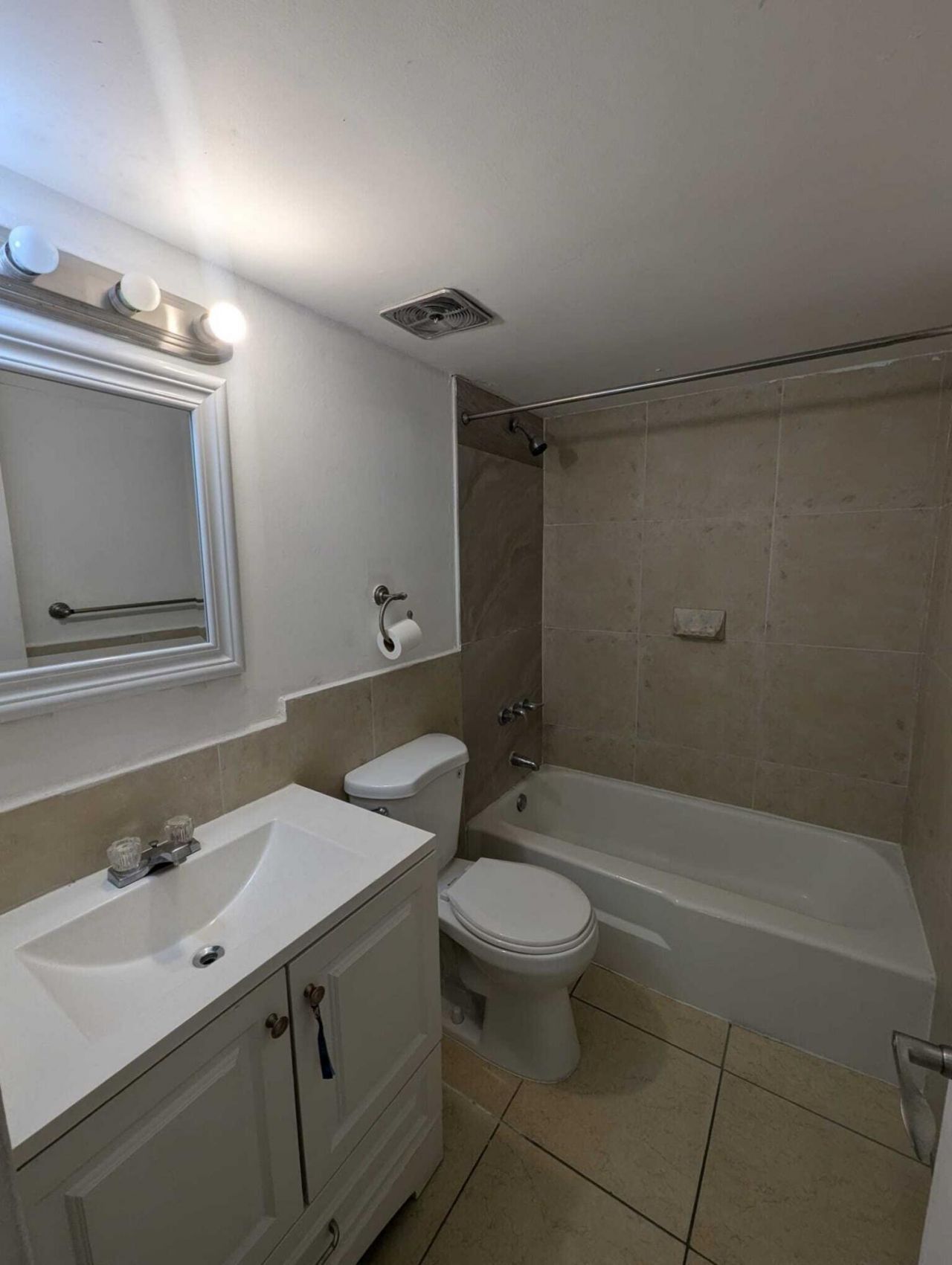 1800 Sans Souci Boulevard, Unit 434, North Miami, FL 33181 Photo