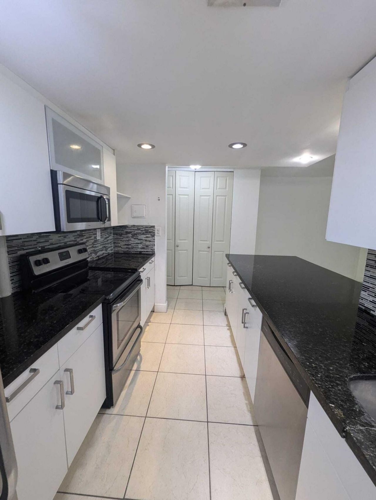 1800 Sans Souci Boulevard, Unit 434, North Miami, FL 33181 Photo