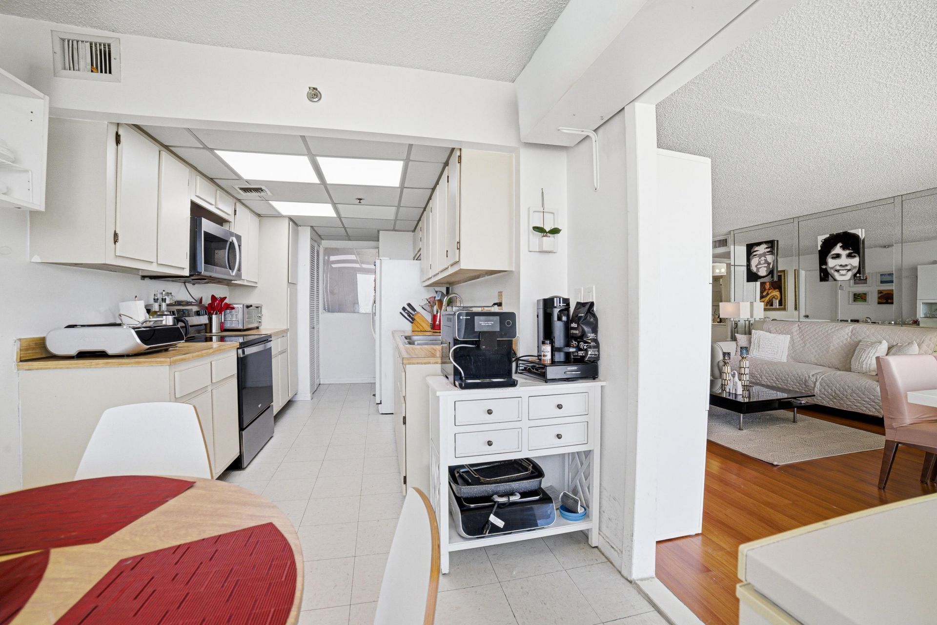 210 174th Street, Unit 1110, Sunny Isles Beach, FL 33160 Photo