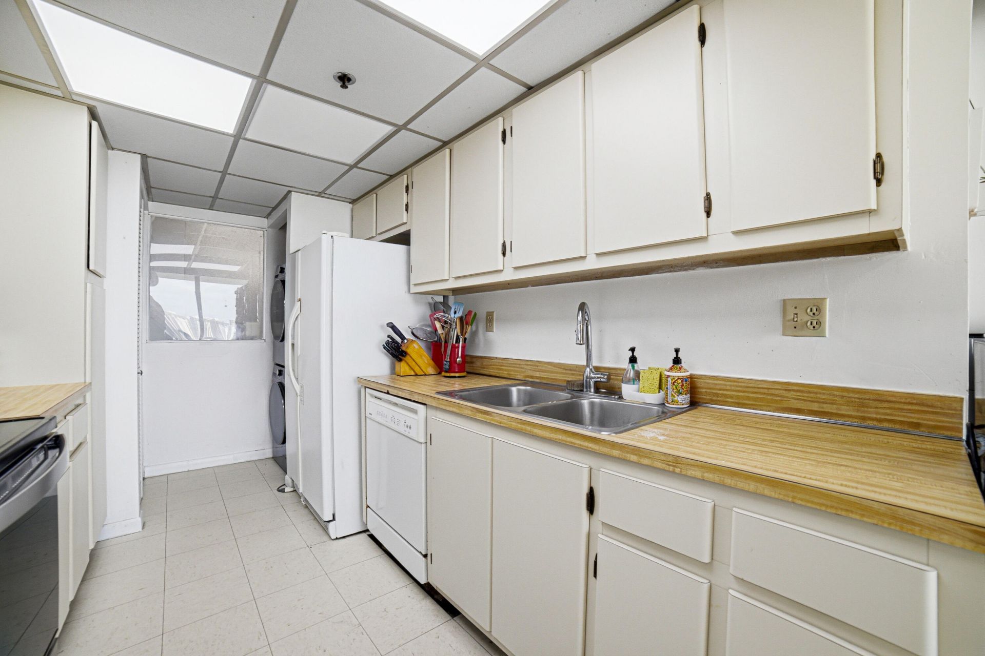 210 174th Street, Unit 1110, Sunny Isles Beach, FL 33160 Photo