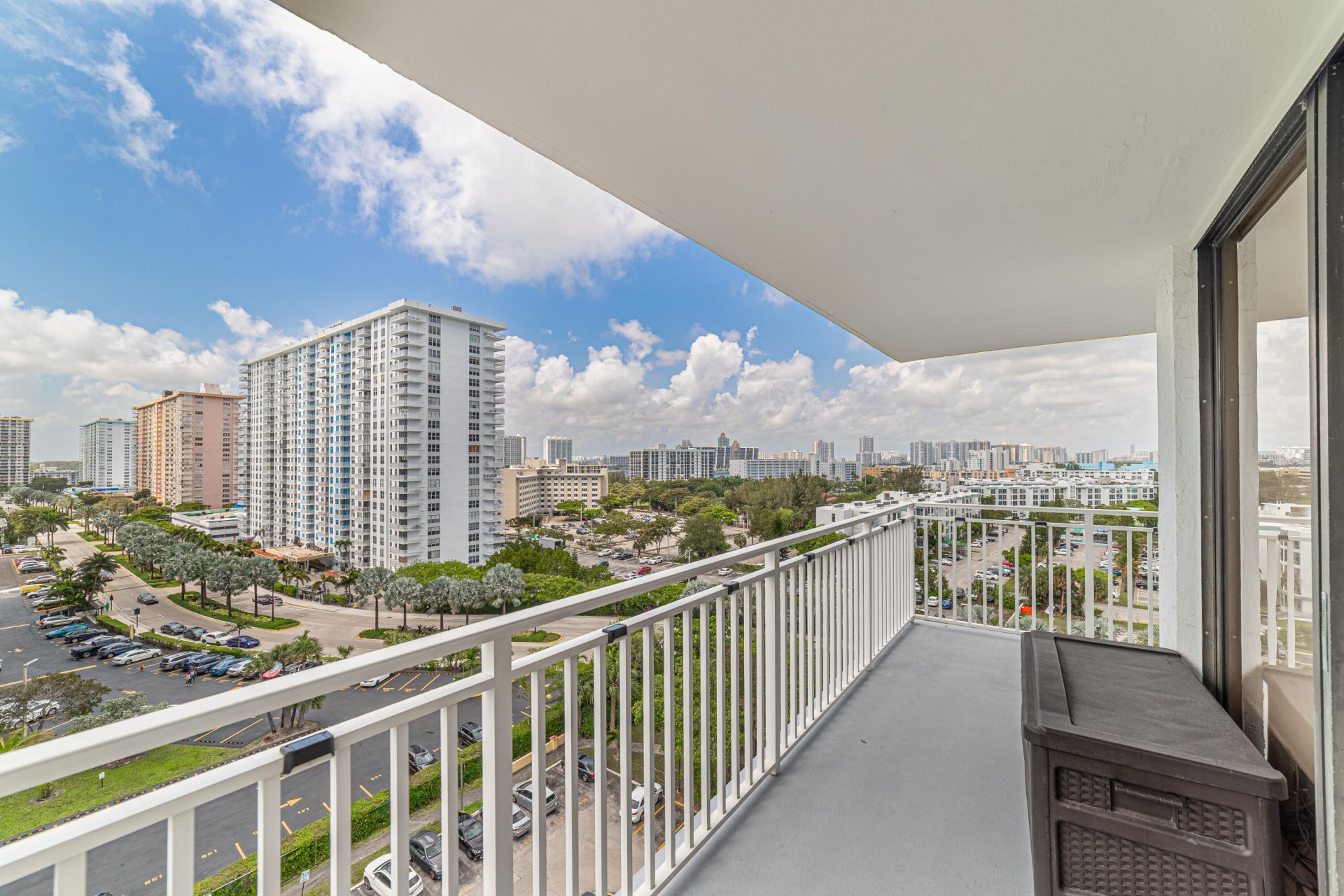 210 174th Street, Unit 1110, Sunny Isles Beach, FL 33160 Photo