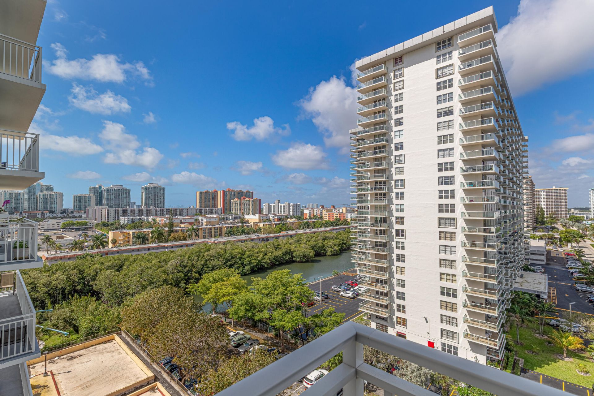 210 174th Street, Unit 1110, Sunny Isles Beach, FL 33160 Photo