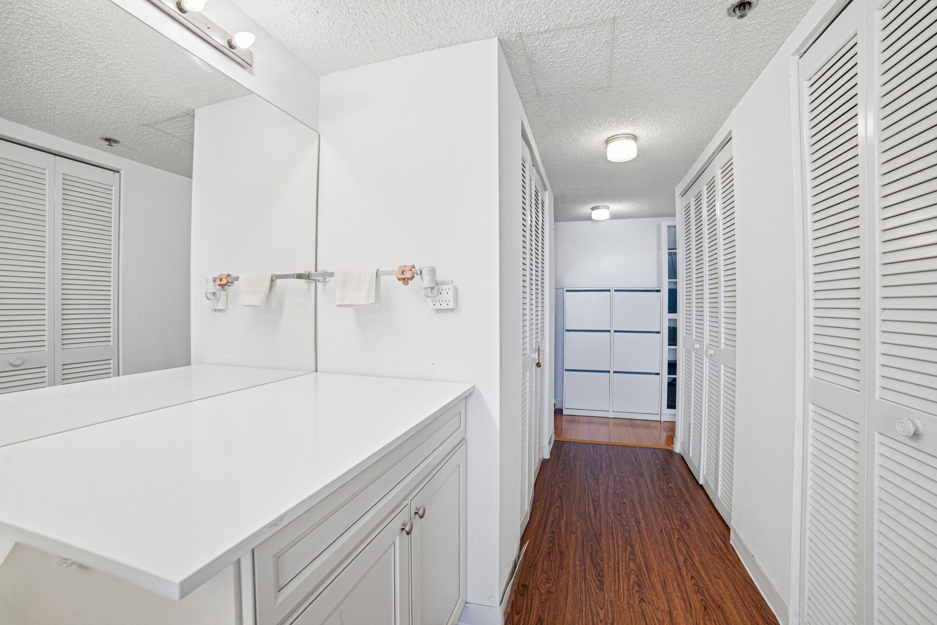 210 174th Street, Unit 1110, Sunny Isles Beach, FL 33160 Photo