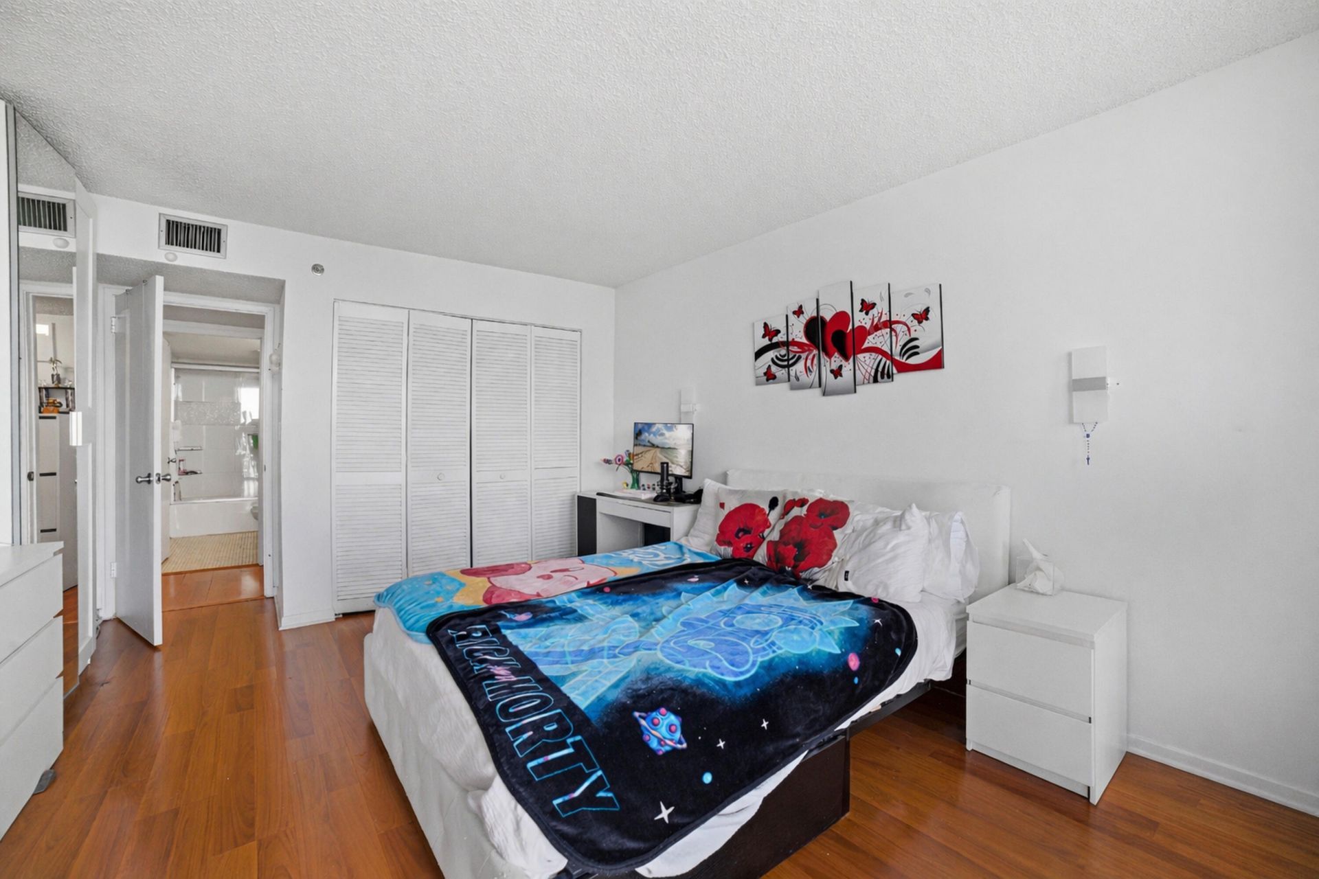 210 174th Street, Unit 1110, Sunny Isles Beach, FL 33160 Photo