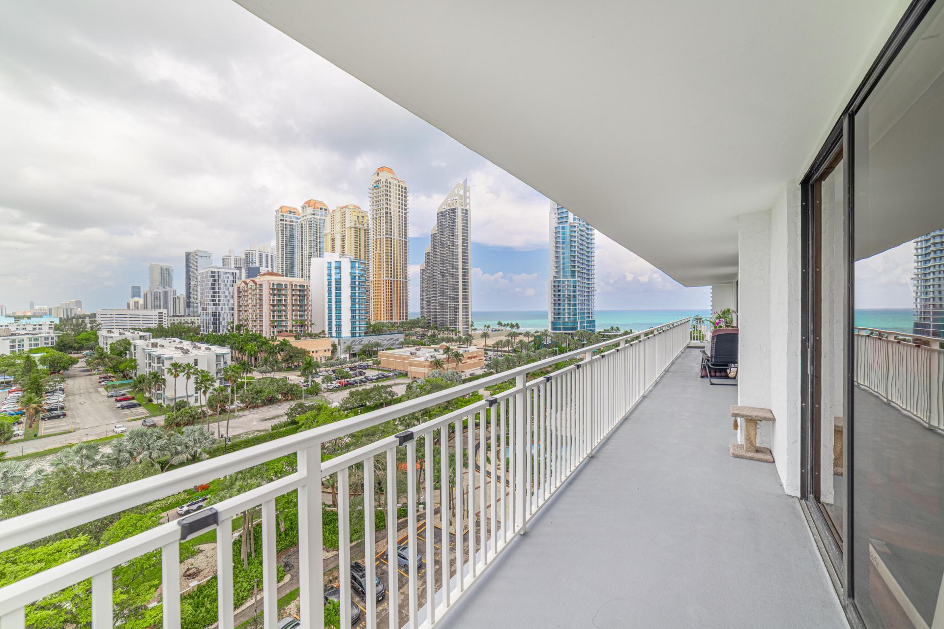 210 174th Street, Unit 1110, Sunny Isles Beach, FL 33160 Photo