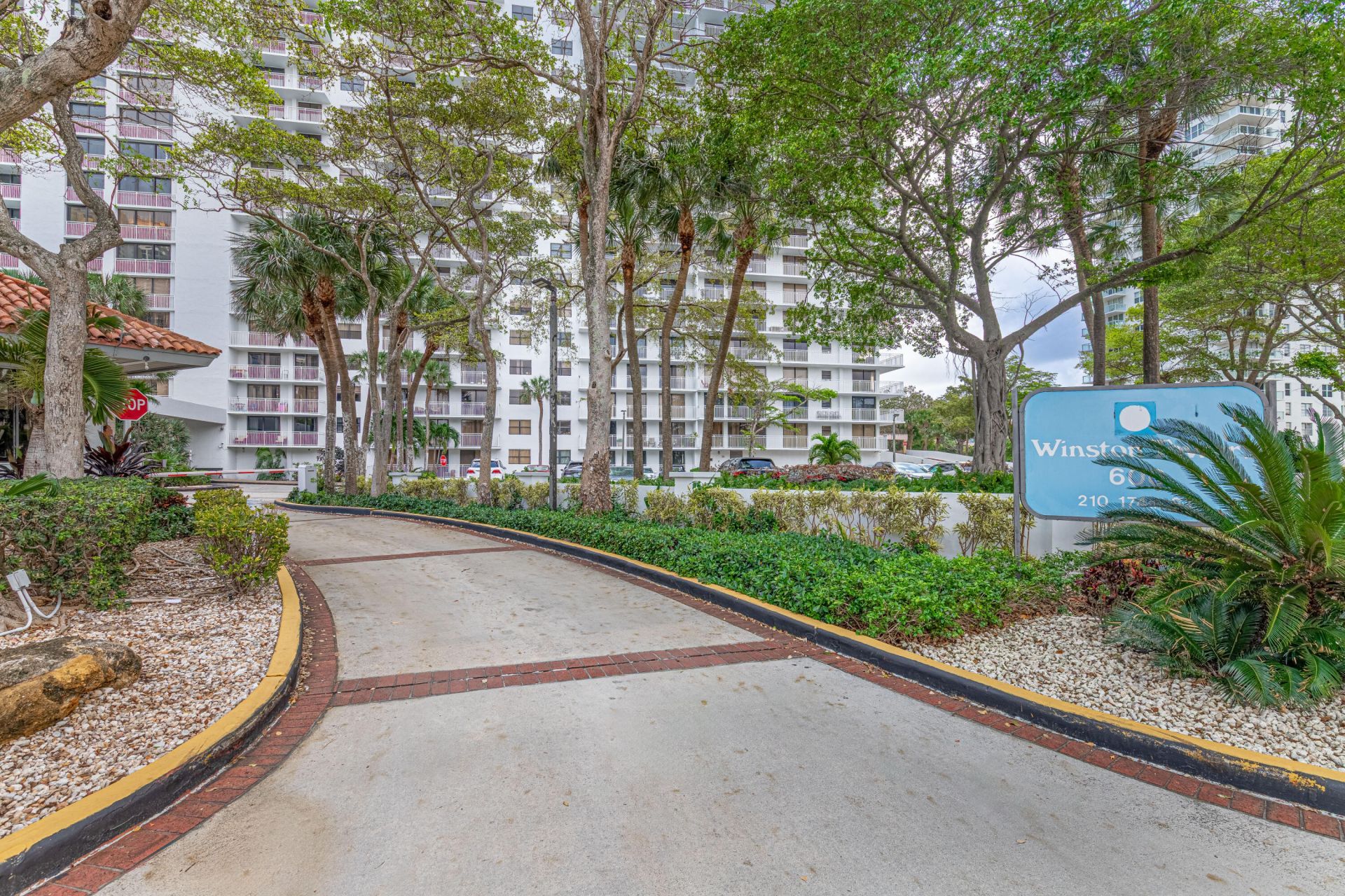 210 174th Street, Unit 1110, Sunny Isles Beach, FL 33160 Photo