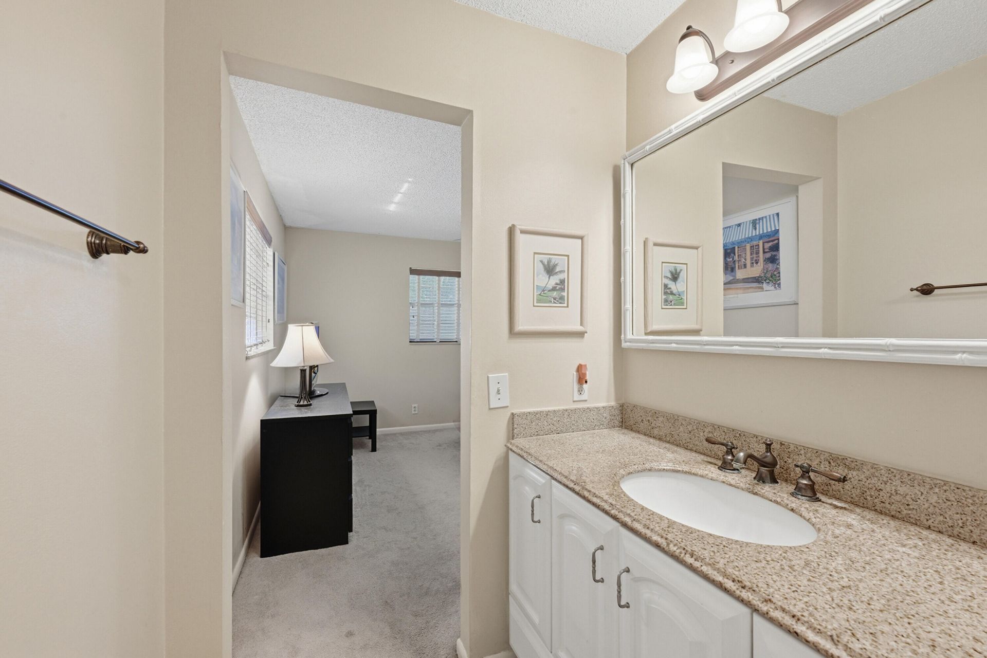 630 Tennis Club Drive, Unit 404, Fort Lauderdale, FL 33311 Photo