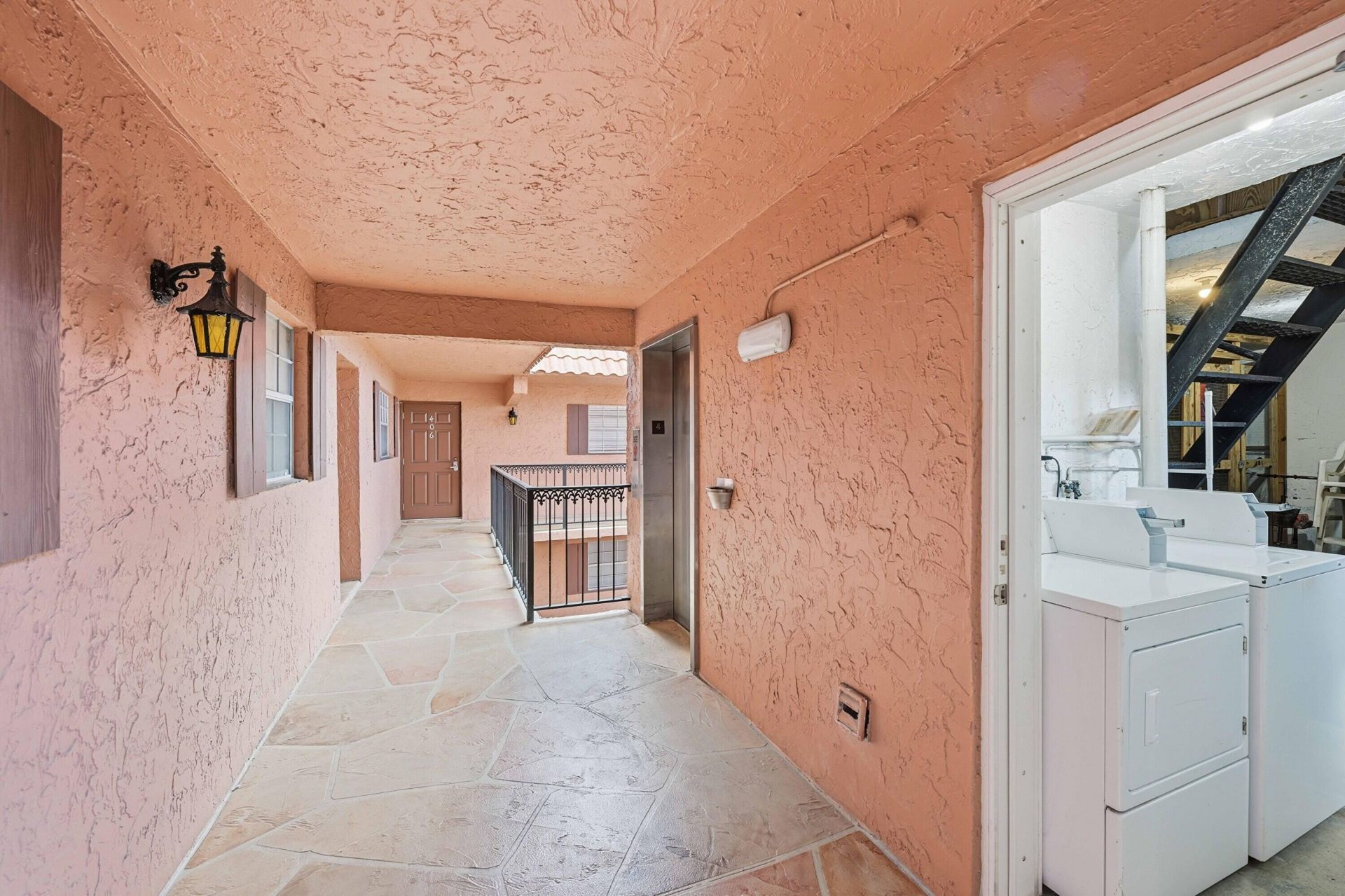 630 Tennis Club Drive, Unit 404, Fort Lauderdale, FL 33311 Photo