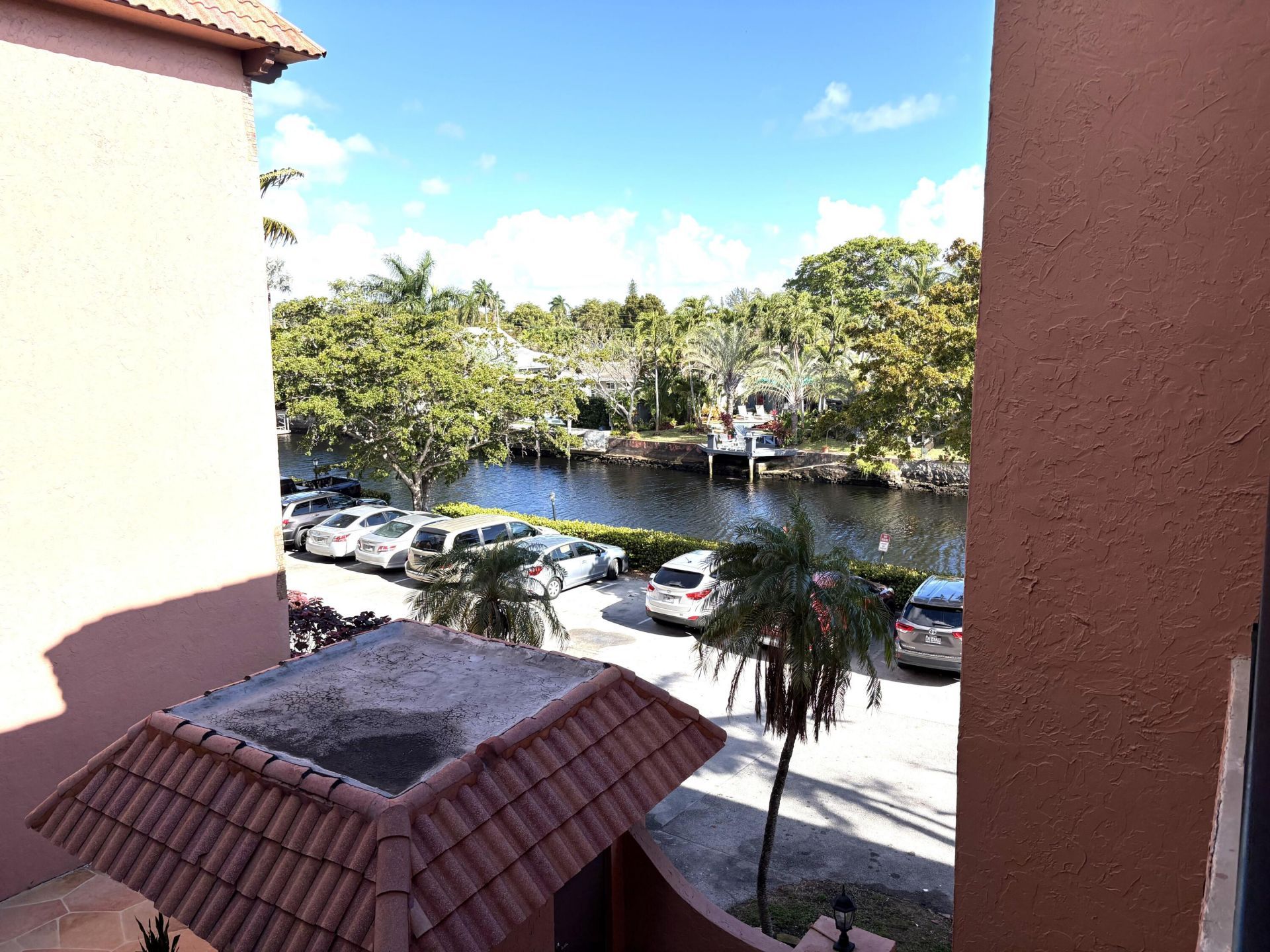 630 Tennis Club Drive, Unit 404, Fort Lauderdale, FL 33311 Photo