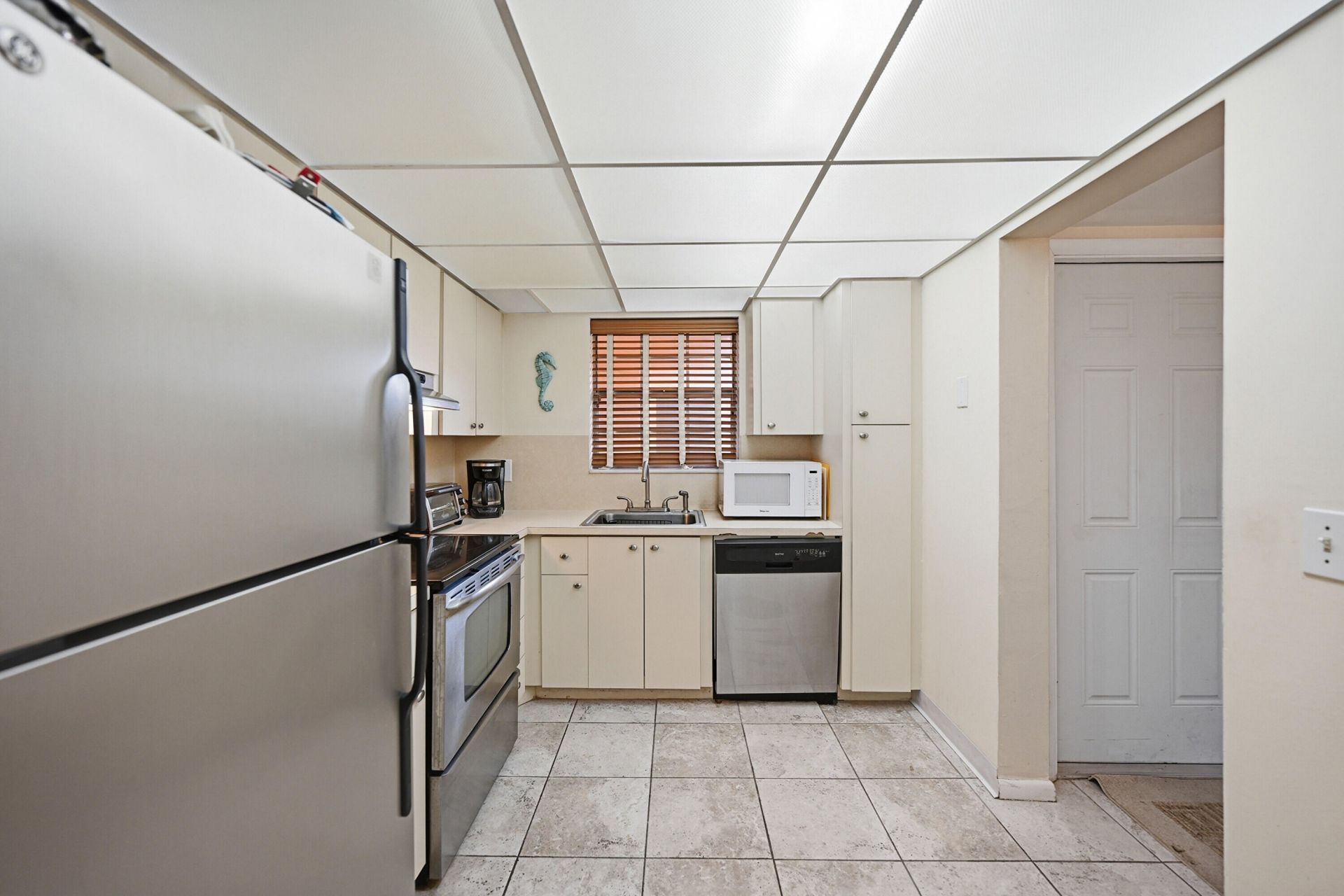 630 Tennis Club Drive, Unit 404, Fort Lauderdale, FL 33311 Photo