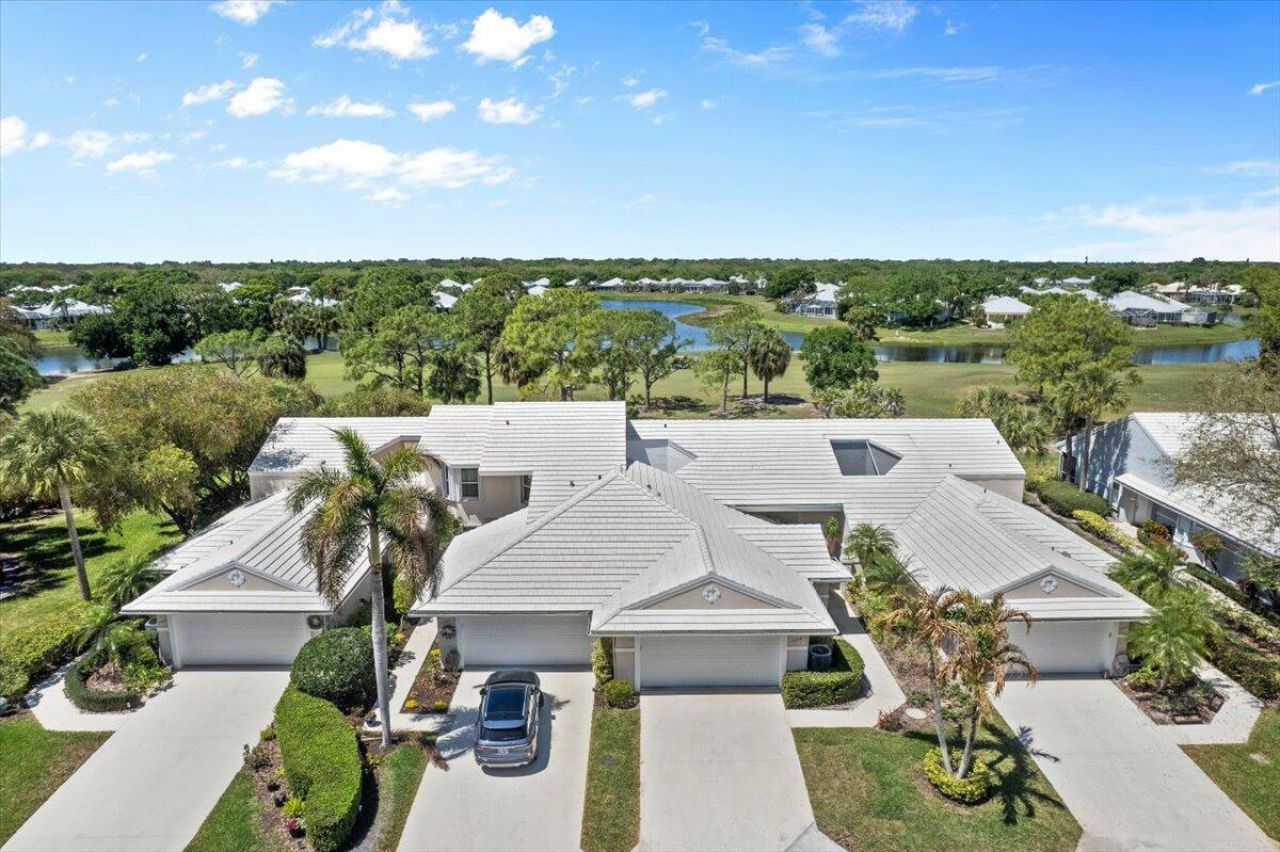 2424 SW Foxpoint Trail, Palm City, FL 34990 Photo