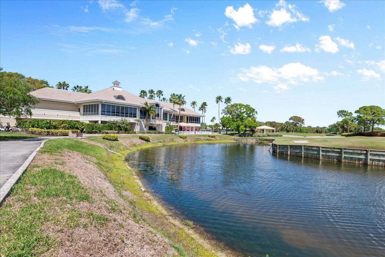 2424 SW Foxpoint Trail, Palm City, FL 34990 Photo