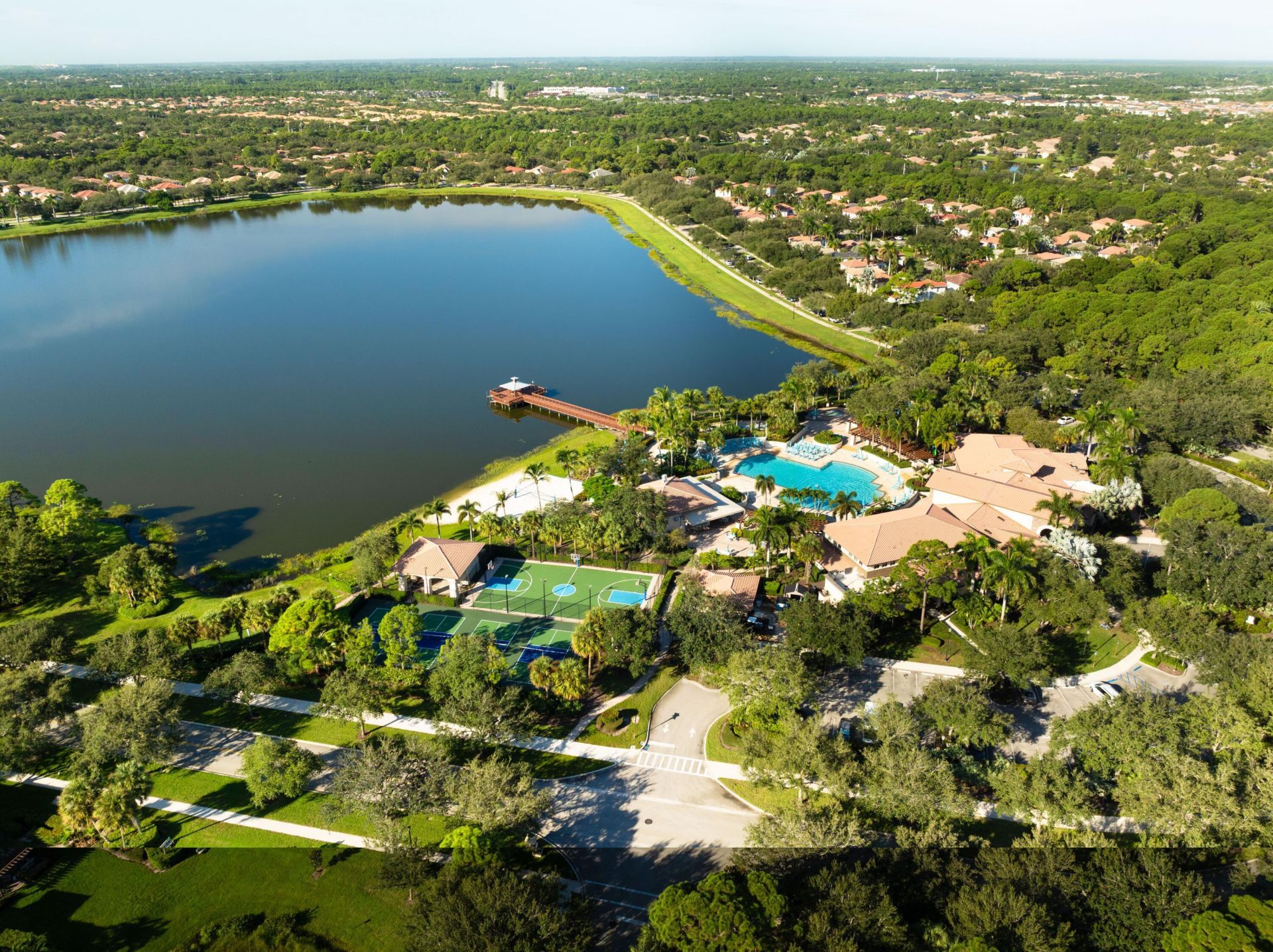 943 Mill Creek Drive, Palm Beach Gardens, FL 33410 Photo