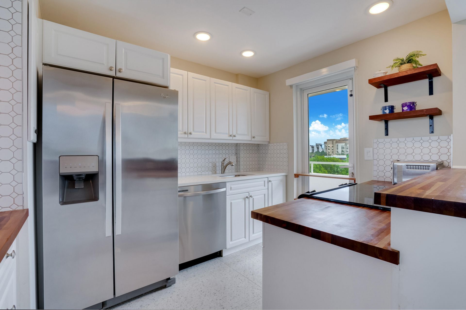 201 N Riverside Drive, Unit 402, Pompano Beach, FL 33062 Photo