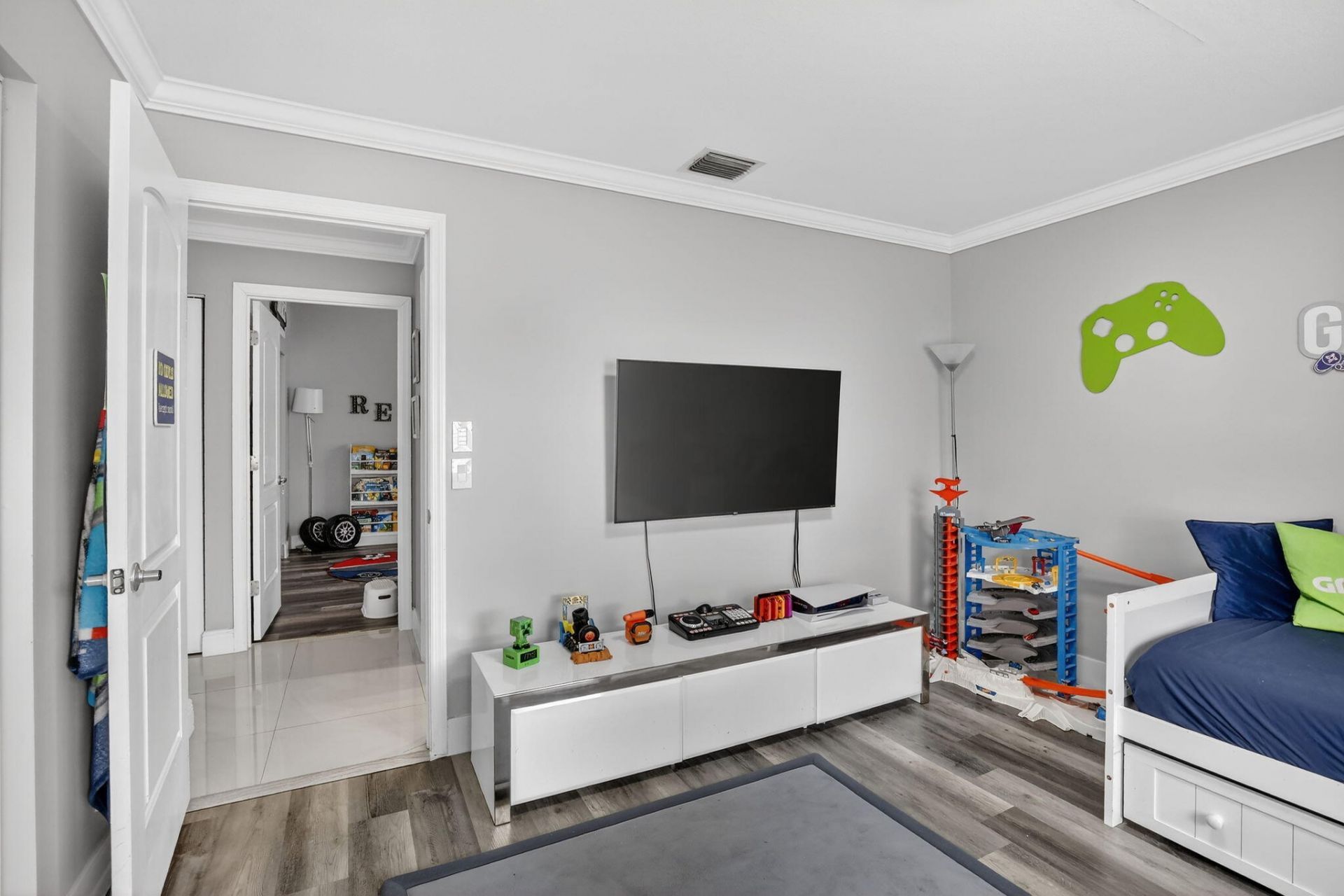 16323 NW 5th Street, Pembroke Pines, FL 33028 Photo