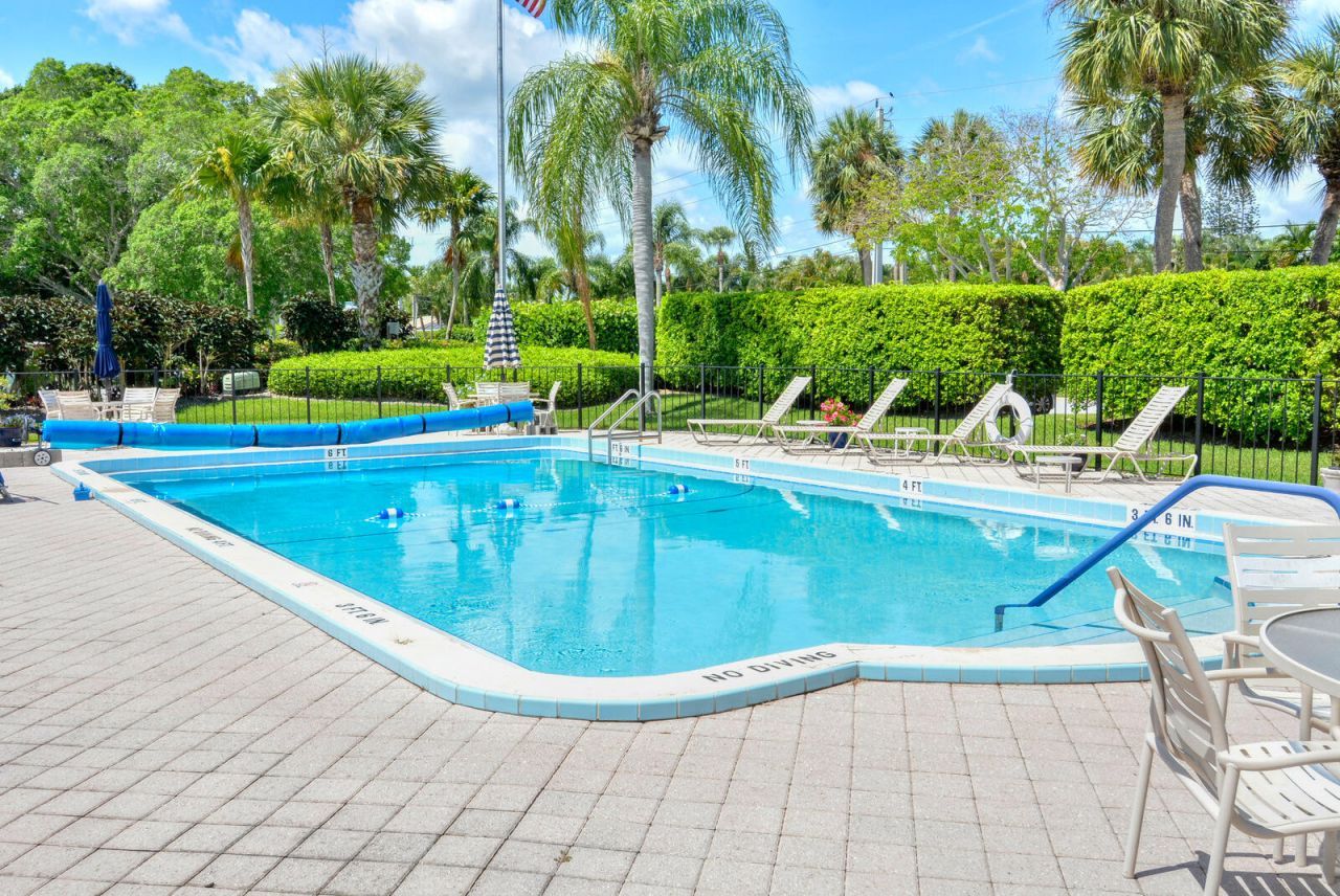 3901 SE Saint Lucie Boulevard, Unit B-13, Stuart, FL 34997 Photo