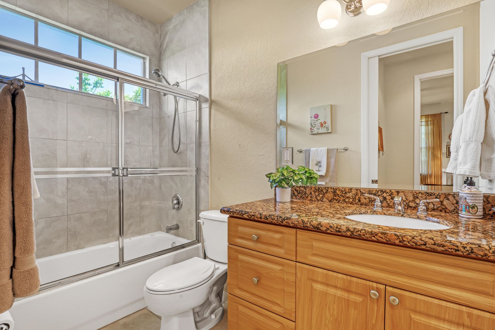 2560 NE 11th Street, Pompano Beach, FL 33062 Photo