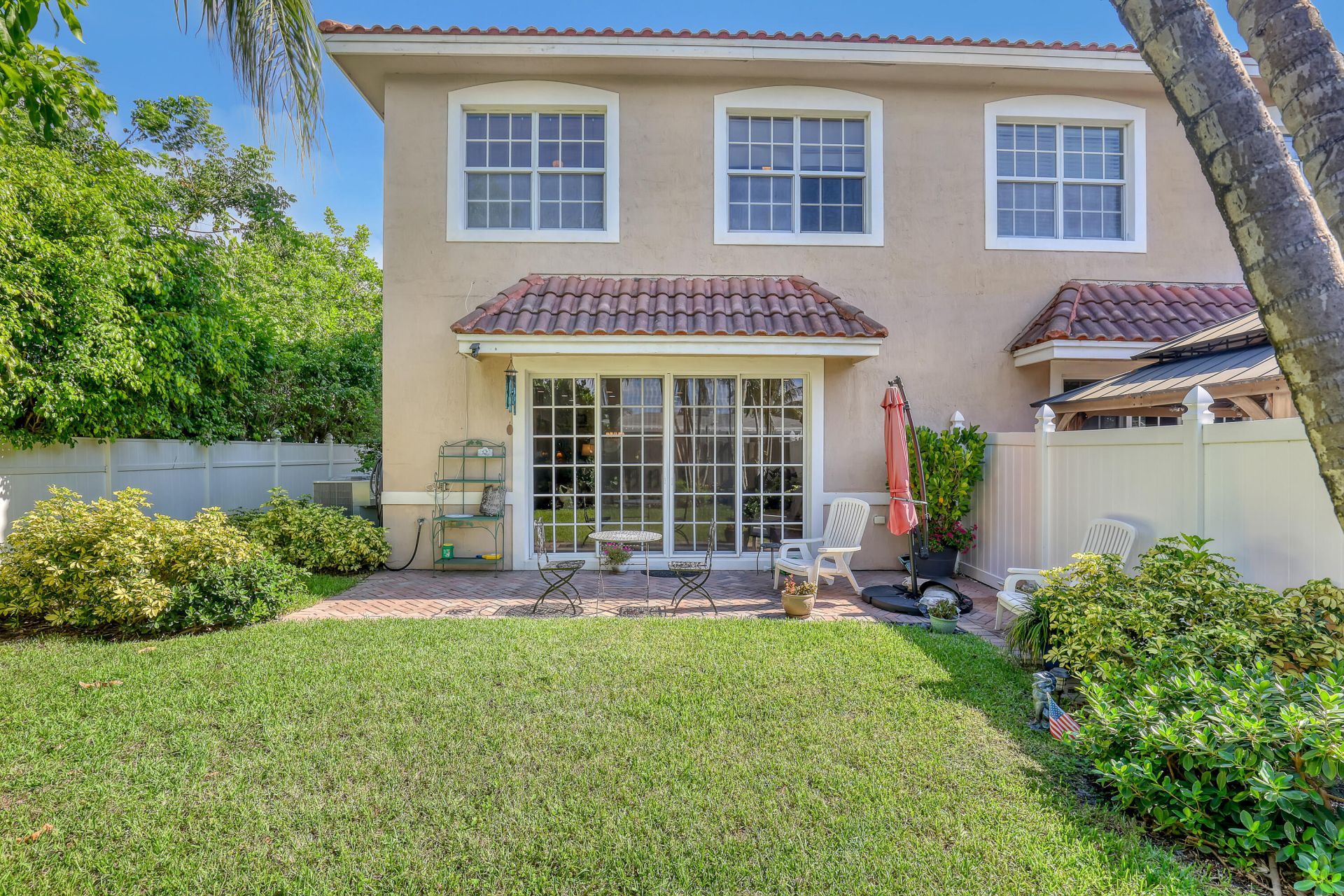 2560 NE 11th Street, Pompano Beach, FL 33062 Photo
