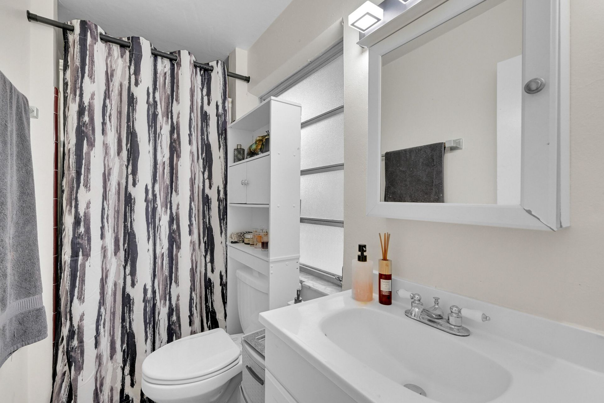 1331 S Palmway, Lake Worth Beach, FL 33460 Photo