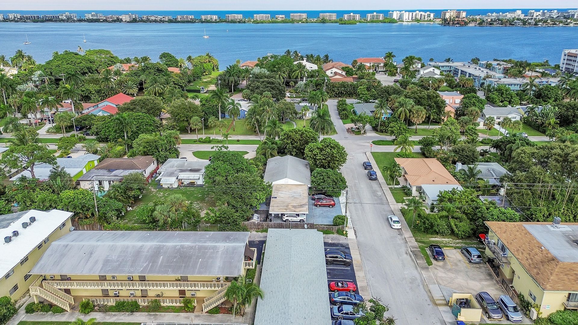 1331 S Palmway, Lake Worth Beach, FL 33460 Photo
