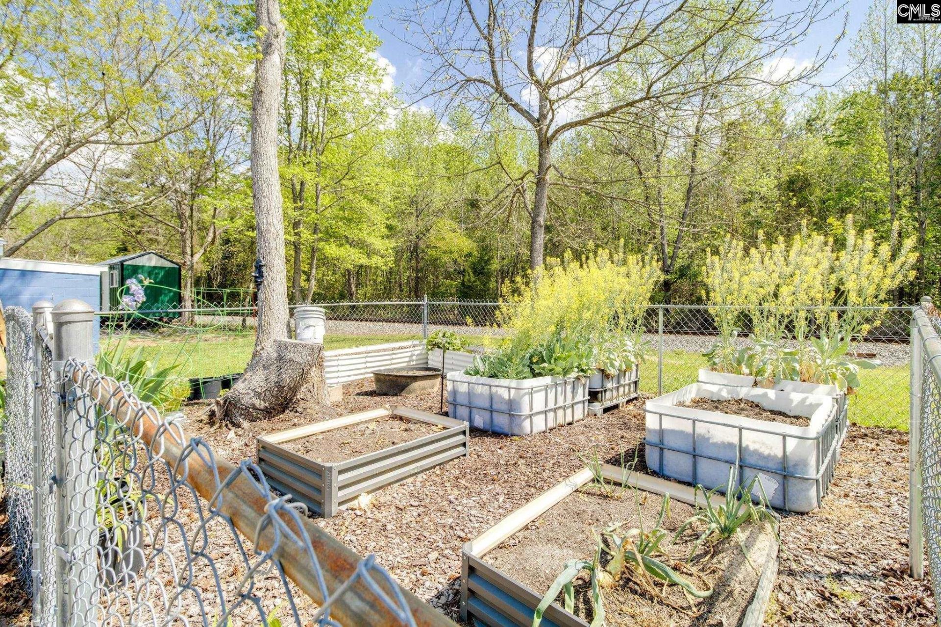 1051 21 Us Highway  Photo 6