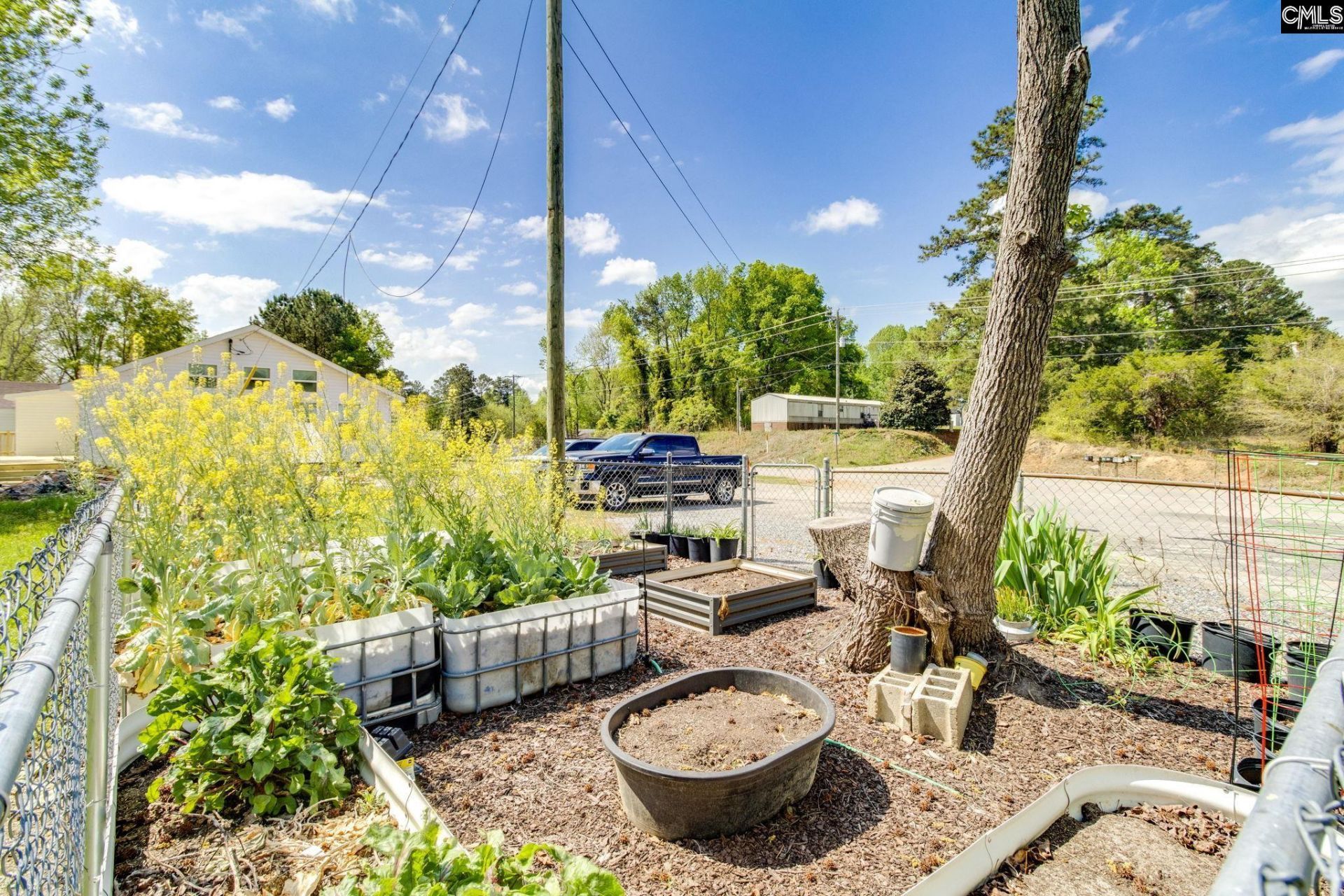 1051 21 Us Highway  Photo 7