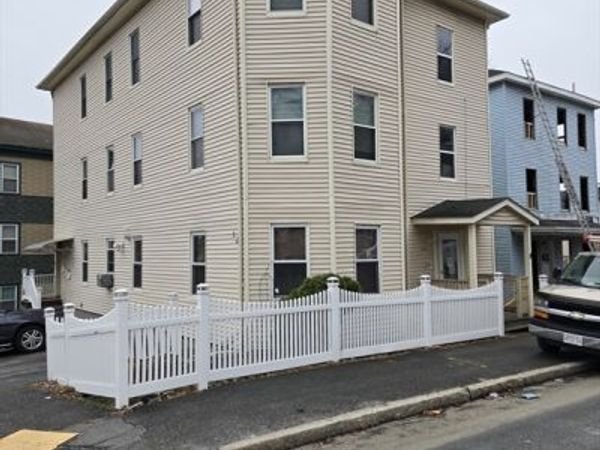 11 Maxwell St, Worcester, MA 01607