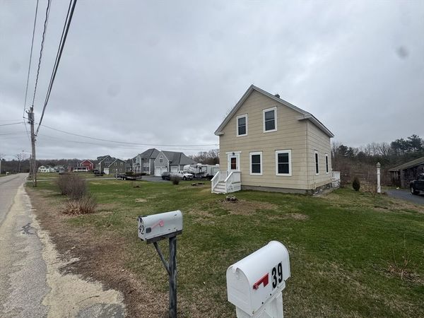 39 Burt St, Berkley, MA 02779