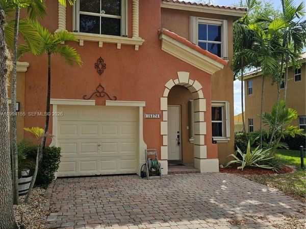 15274 SW 30th Ter, Miami, FL 33185