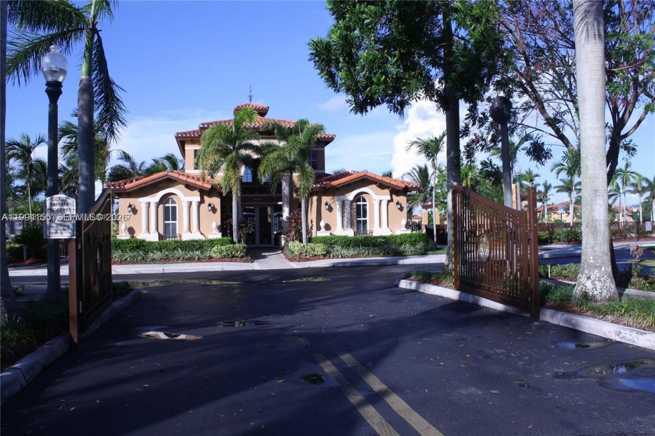15274 SW 30th Ter, Miami, FL 33185 Photo