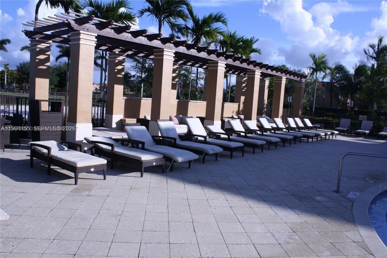 15274 SW 30th Ter, Miami, FL 33185 Photo