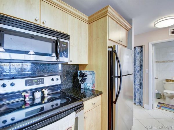 3800 S Ocean Dr, Unit 902, Hollywood, FL 33019